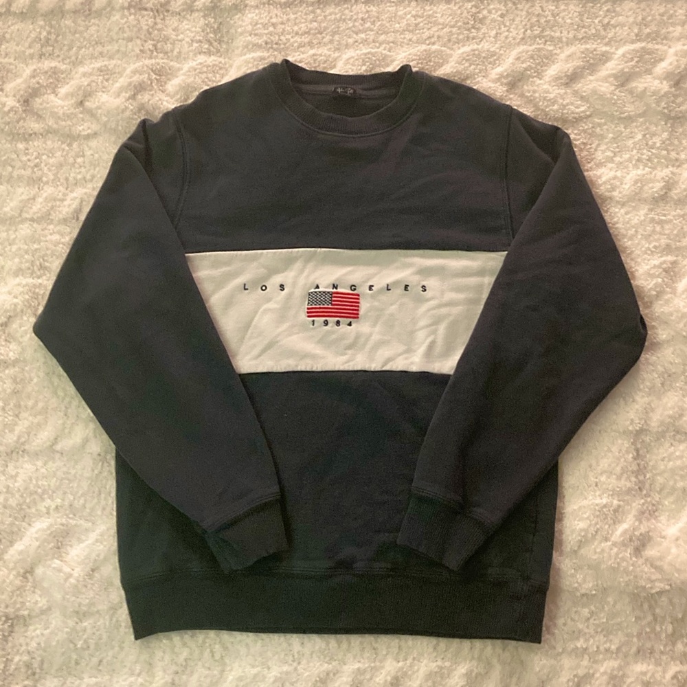 Brandy Melville Los Angeles USA Crew Neck